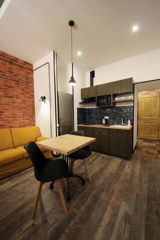 Апартаменты Loft Apartments on Desyatynnyi Ln Киев Апартаменты-студио-6