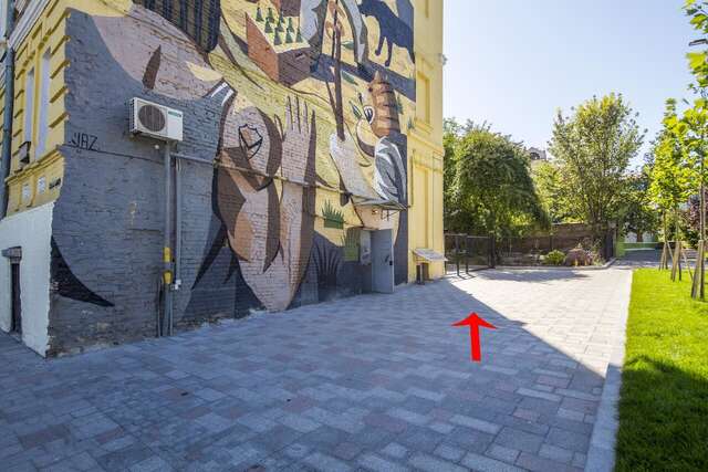 Апартаменты Loft Apartments on Desyatynnyi Ln Киев-20