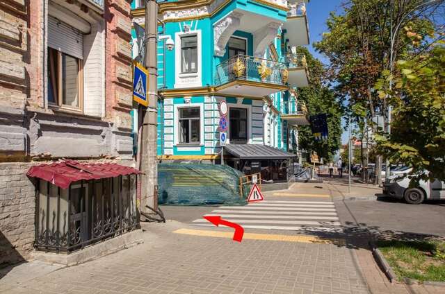 Апартаменты Loft Apartments on Desyatynnyi Ln Киев-31