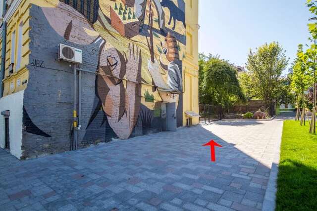 Апартаменты Loft Apartments on Desyatynnyi Ln Киев-33